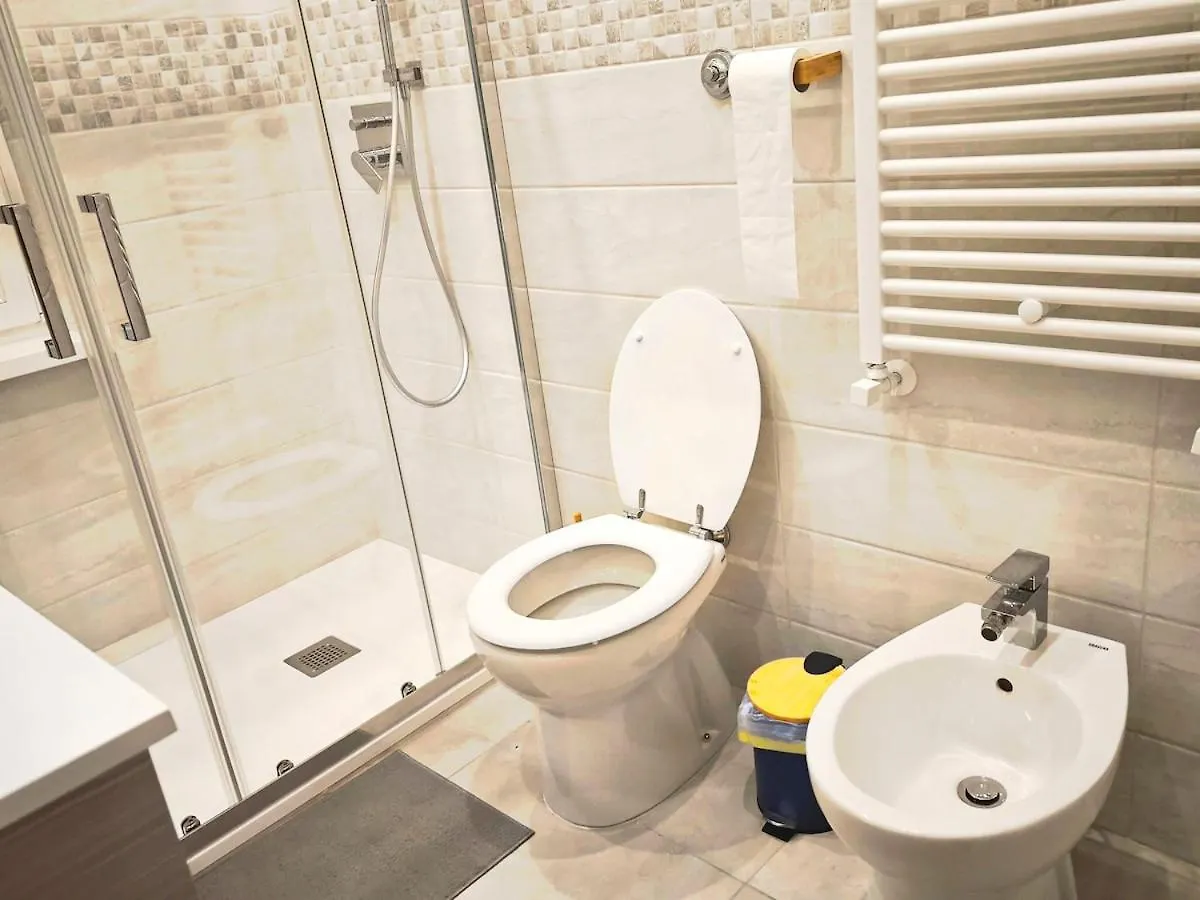 Modern And Quiet Apartment 로마 0*,